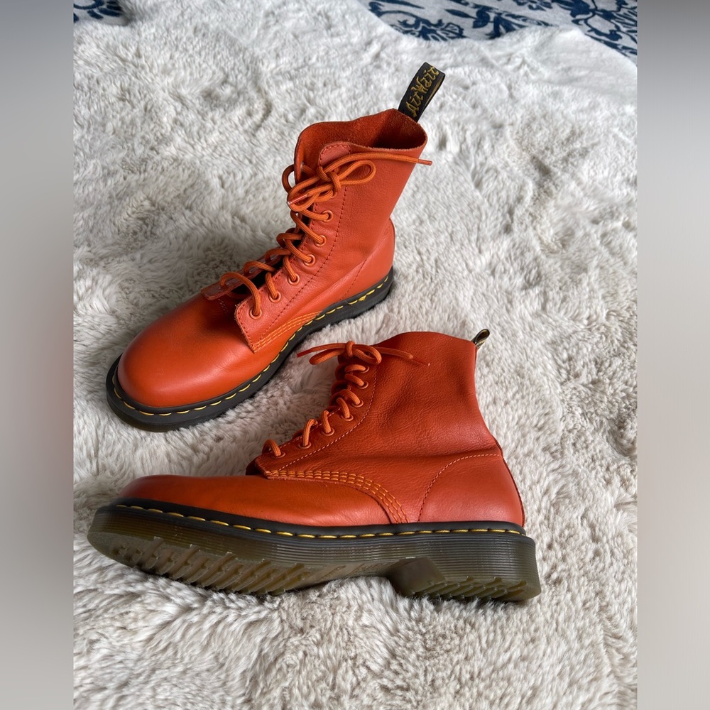 Dr. Martens Pascal Virginia Leather Lace Up Boots